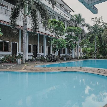 Reddoorz Near Pantai Florida Anyer Hotel Serang Exterior photo